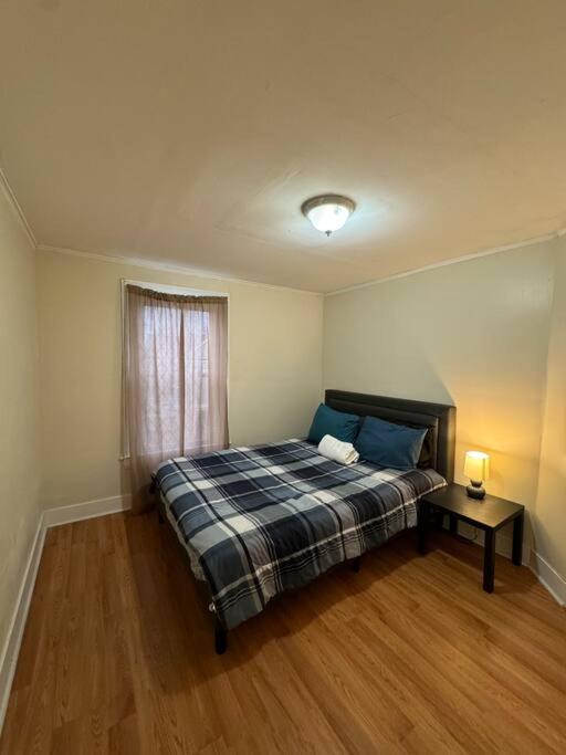 Comforting Getaway-Sleeps 6-Walk To Falls! Niagarafälle Exterior foto