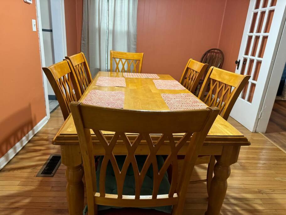 Comforting Getaway-Sleeps 6-Walk To Falls! Niagarafälle Exterior foto
